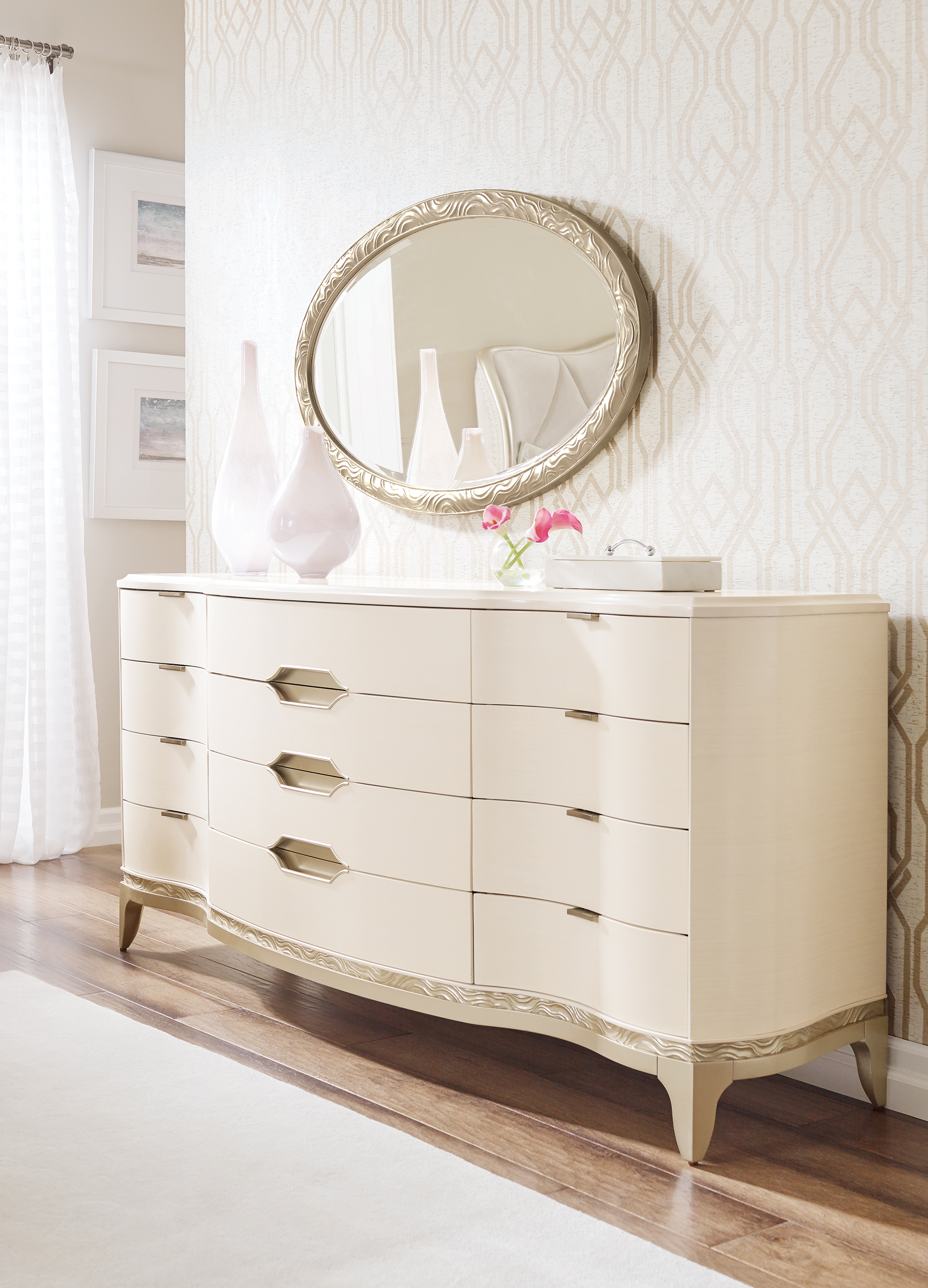 Caracole chest store of drawers