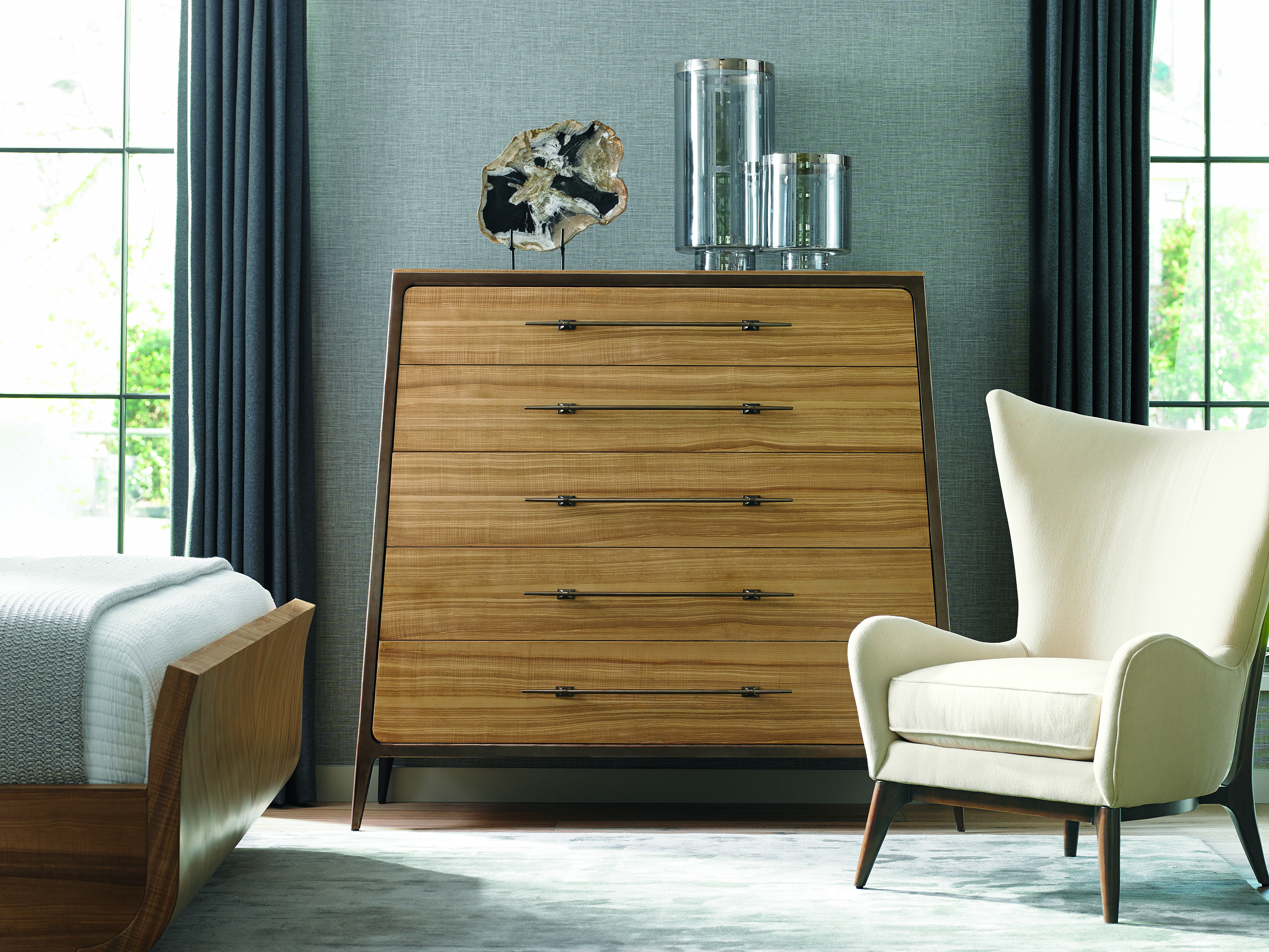 Caracole chest store of drawers