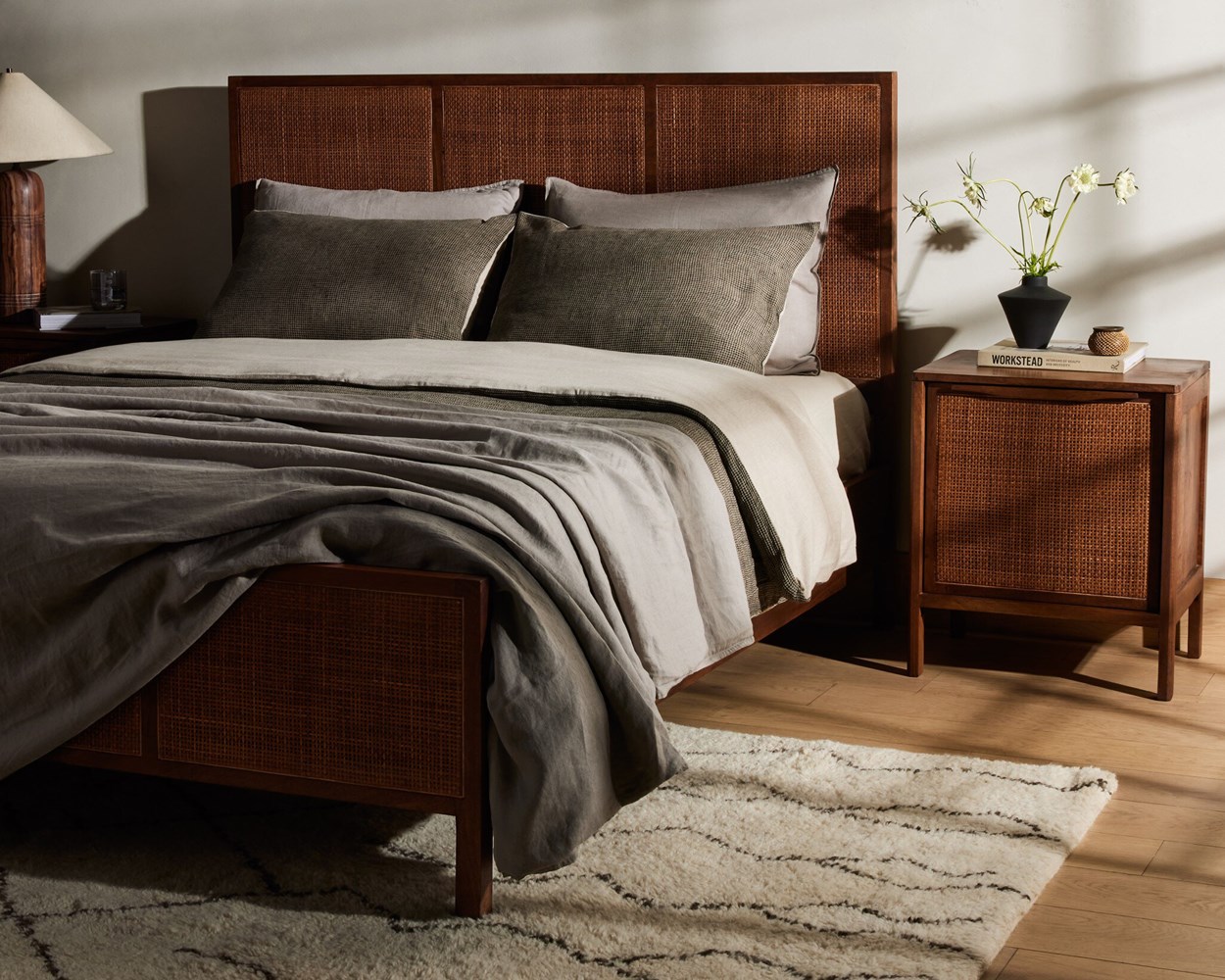Sydney Queen Bed