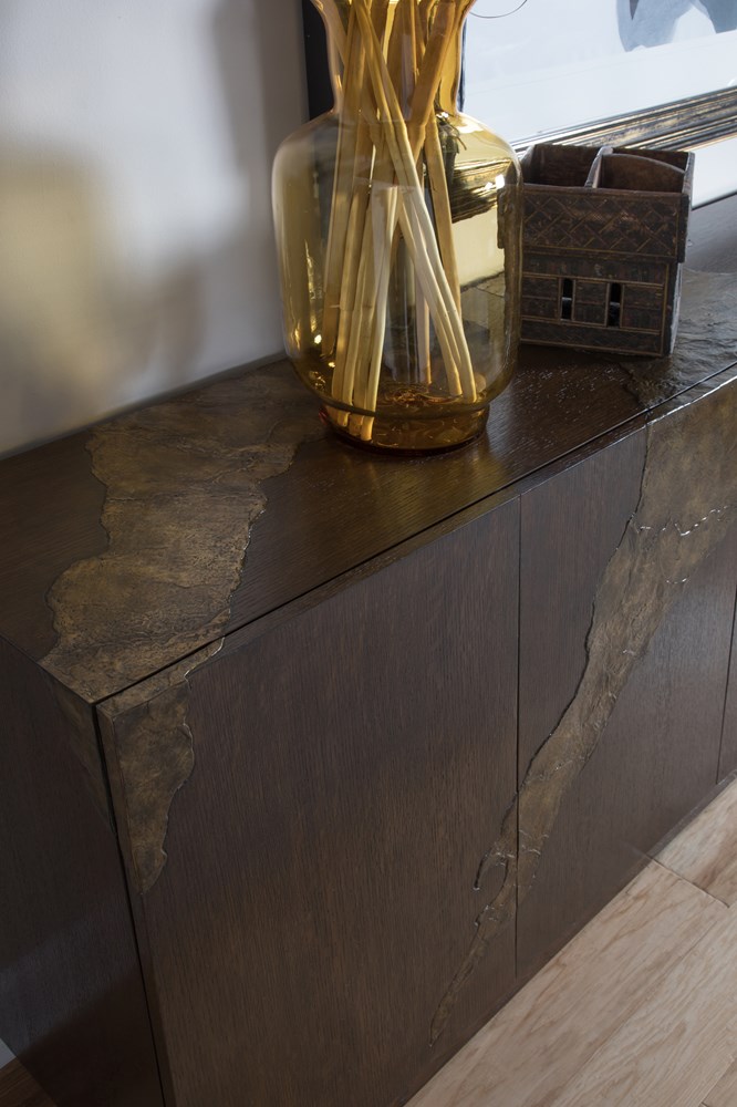 Contango Media Console