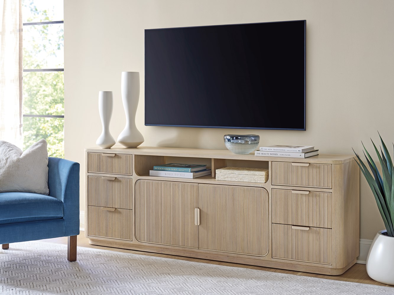 Montreaux Media Console