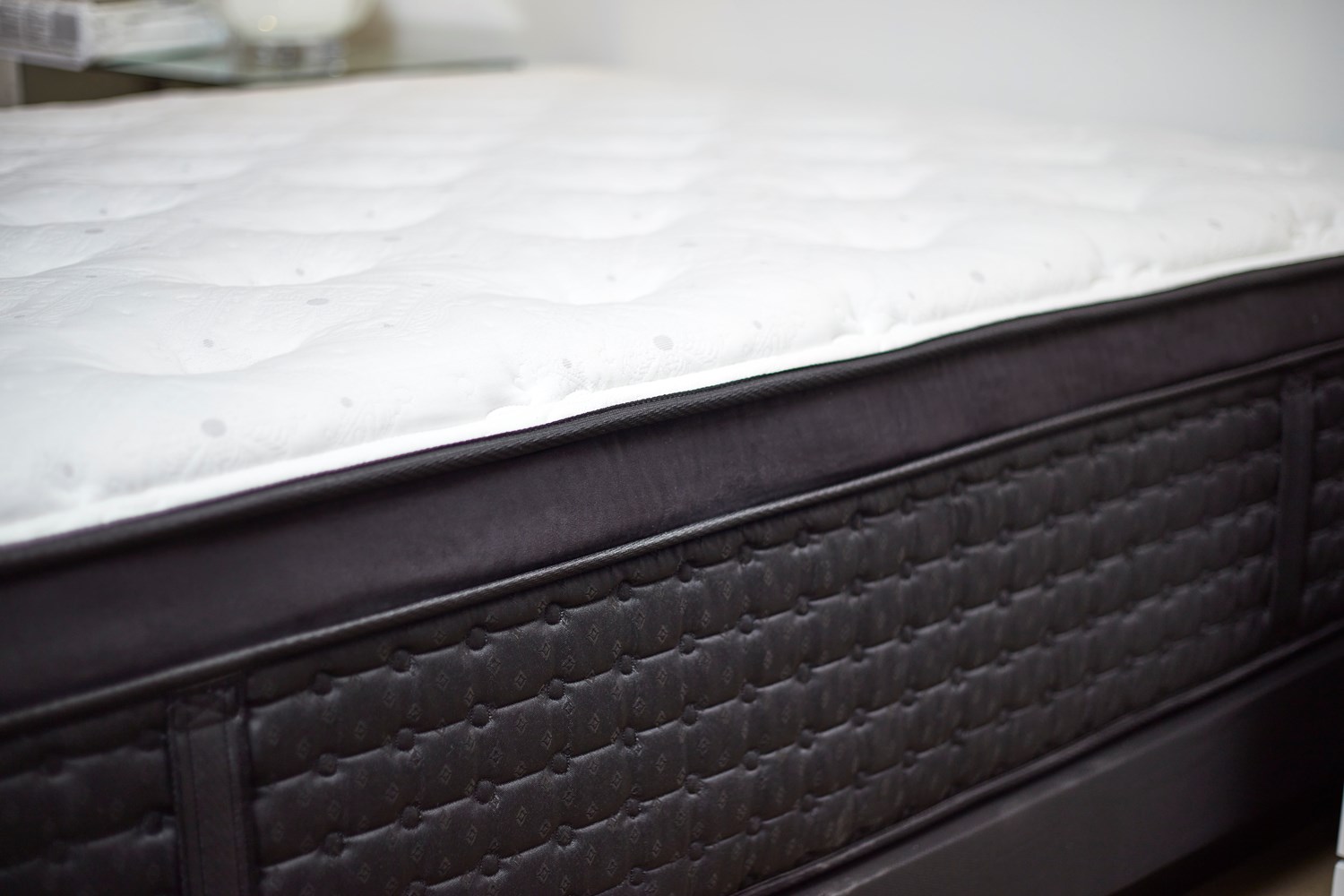 Collins Ave Queen - Plush Pillow Top