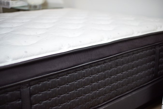 Collins Ave Queen - Plush Pillow Top
