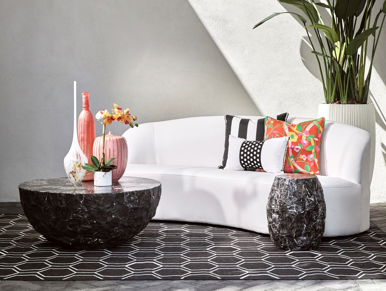 8X10 Geo-Black Rug