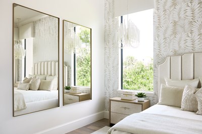 alt model interior photo