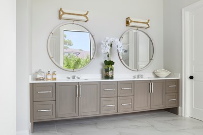 alt model interior photo