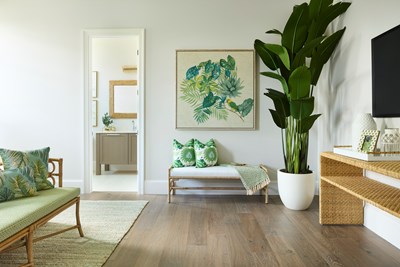 alt model interior photo