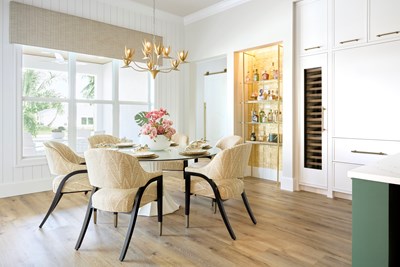 alt model interior photo