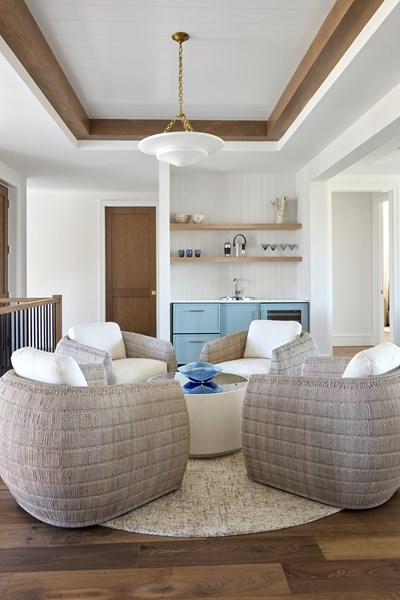 alt model interior photo