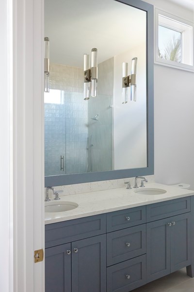 alt model interior photo