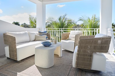 alt model interior photo