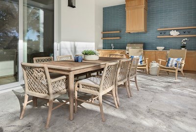 alt model interior photo