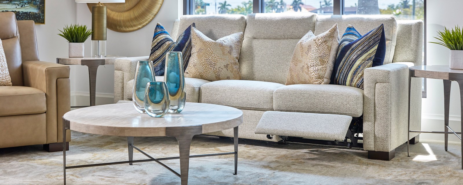 RECLINERS & MOTION