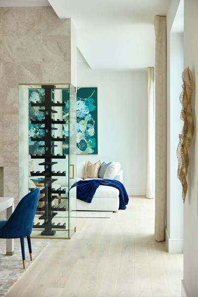 alt model interior photo