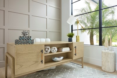 alt model interior photo