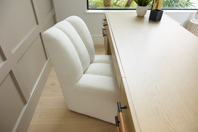 alt model interior photo