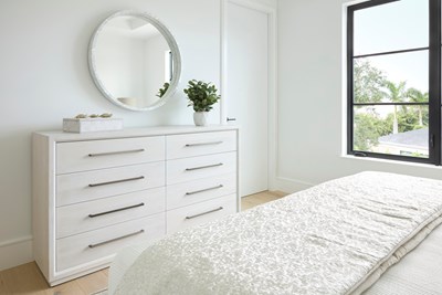 alt model interior photo