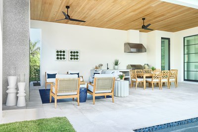 alt model interior photo