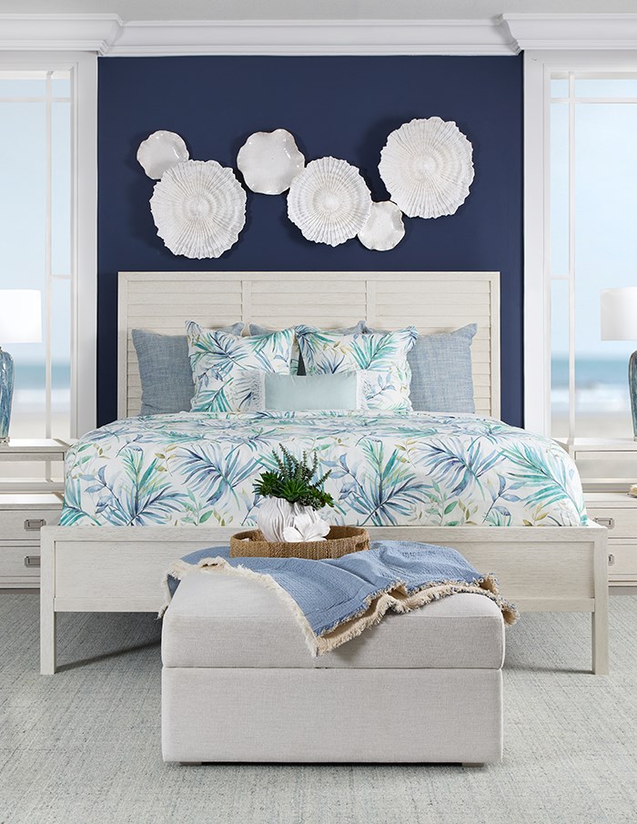 Image of the Pacifico Bed. Links to TV Spot on Youtube.