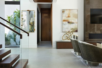 alt model interior photo