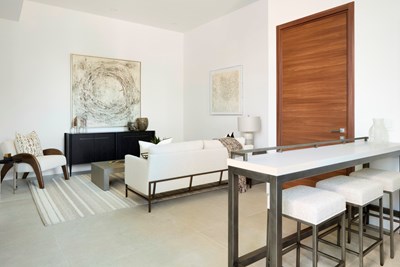 alt model interior photo