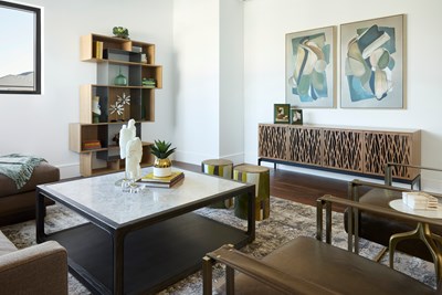 alt model interior photo